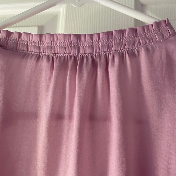 2/$20: LOFT Petites Ruffle Henley Tank Blouse - Picture 5 of 6